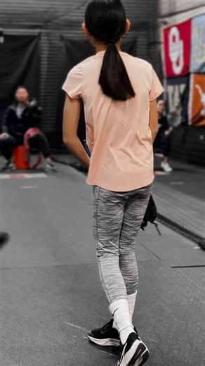 When introducing a new pitch at a young age, I like to break the pitch down first with snaps/spins and then half distance throwing. Although the her foundation stays the same, the grip maybe different as well as the way she will release the ball. Want to TRAIN with me, the LINK is in my bio. DM if you have questions about private 1-on-1 training. Follow for more tips! . . . . . #athlete #baseball #baseballplayer #baseballtraining #baseballworkout #fastpitchsoftball #mlb #performancetraining #pit