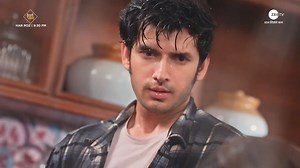 1.8M views · 10K reactions | Ek dooje mein khokar, #PalkiAurRajveer bana rahe hain iss pal ko yaadgaar!  Dekhiye #KundaliBhagya, har roz, raat 9:30 baje, sirf #ZeeTV par aur kahin bhi, kabhi bhi ZEE5 Shows par - https://zee5.onelink.me/RlQq/twKBZEE5 #NayeRishteyNayeKahaani #KBEpisodic Paras Kalnawat #SanaSayyad | ZEE TV | Facebook