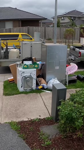 Curbside Treasure Hunt: Cranking Out Appliances Today