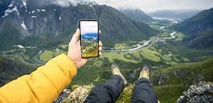 Improving universal edge access with flexible and pluggable 10G PON