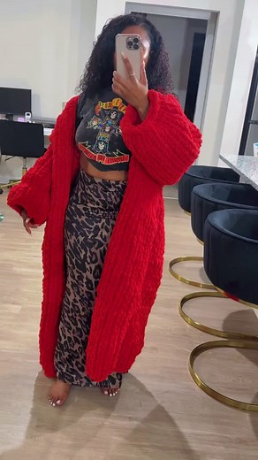 Chunky Knit Cardigan Tutorial: Easy DIY Guide