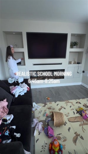 No deep cleaning. No 5am workouts. Just a quick reset and out the door. 6:45am–8:25am school morning. ☀️🧸🩷🎀☕️ #cleanwithmummy #morningroutine #homelover