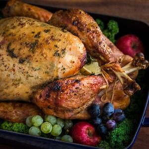 Juicy Thanksgiving Turkey!! RECIPE: https://natashaskitchen.com/juicy-roast-turkey-recipe/ | NatashasKitchen.com