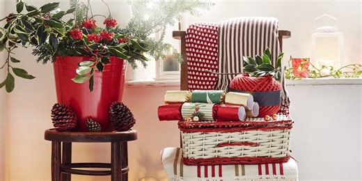 5 easy garden-inspired Christmas decorations you can make in minutes