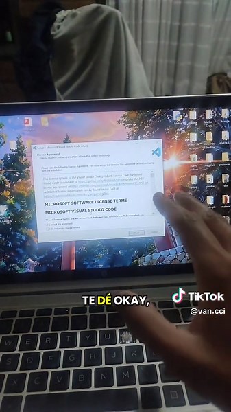 En este video enseño a como instalar VSCode de forma muy rápida y sencilla #programacion