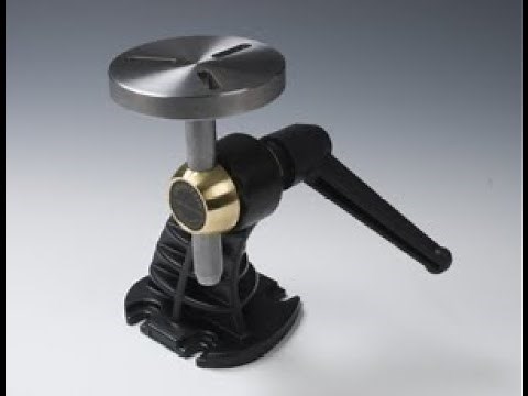 VERITAS CARVER'S VISE REVIEW | WOOD CARVING TIPS | MUST-HAVE TOOLS FOR WOOD CARVING