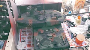 TAMIYA tamiya 田宫1:16豹2A6坦克模型翻新完成！