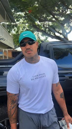 Tomasi Mariner on Instagram: "One of the biggest life hacks I’ve learnt is, you can turn into whoever you want to be you just need to start acting that way."