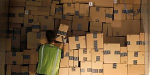 Trabajadores de logística de Amazon en España alistan paros durante Cyber Monday