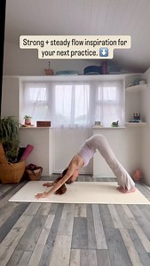 Strong steady flows are some of my favourites ✨ They remind us that yoga isn’t just about moving — it’s about feeling. Every twist, lift, and transition has a purpose: to build strength, open the body, and centre the mind. 🌿 In this sequence, we move from grounding& opening poses, through strong & flowing transitions, and finish powerful & centred. Even in a short flow, we can find balance, energy, and focus. 💪 The full 20-minute flow is on my YouTube — it’s a deeper, steady practice that leav