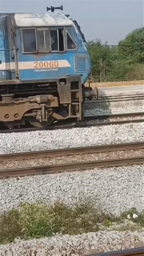 🔥 WDP-4D DIESEL POWER FULL LOCOMOTIVE HIGH SPEED #wdp4d #wap7 #wag #ytshorts #viral #locomotive #yt