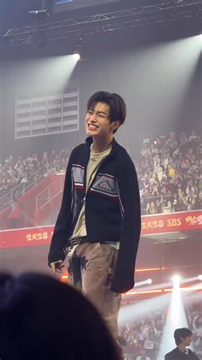 keonho 건호 on Instagram: "😉😁😛😆 ©️ xhs: its圆圆圆 #cortis #kpop #idol #foryou #코르티스"