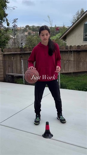 4.5K views · 40 reactions | Drop + Hand Exchange Speed Stop + Behind + Drop + Inside Step(Dribble Step) + Motion Step + Hand Exchange Speed Stop + Behind + Foot Replacement #primetimeelitebasketball #basketballtraining #basketballtips #basketballskills #basketballdrills #basketballmotivation | PrimeTime Elite Basketball | Facebook