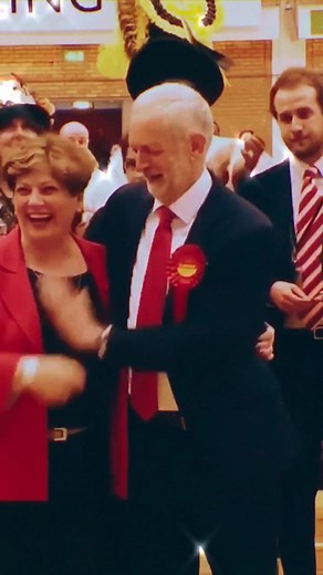 Jeremy Corbyn Fan Cam - Labour Momentum Brexit Moment