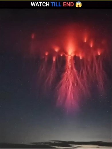 What causes this strange lightning? #shorts #lighting #sciencefacts