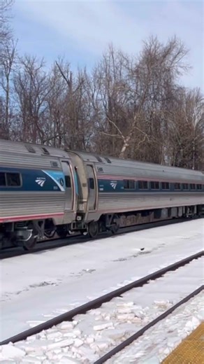Amtrak 155 Northeast regional with ALC42 engine #302 Leading with a quick horn show