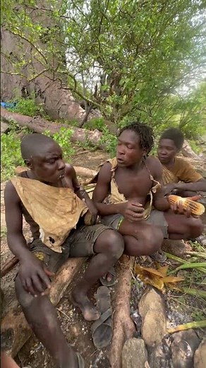 Hadzabe Tribe bushmen brothers corny situation in the bush 😅🥰