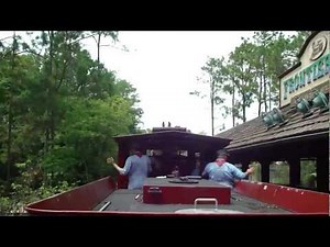 RIDE ON WALT DISNEY'S VINTAGE STEAM TRAIN LOCOMOTIVE (ENGINE VIEW)