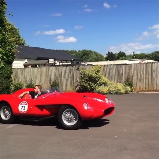 GORGEOUS Ferrari 250 Testa Rossa! | Lovecars