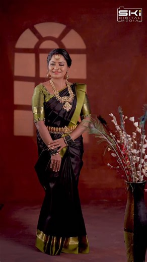 8.2K views · 855 reactions | Promo panna sonna ennada panni vechurukeenga??  @skidigitalmedia team Saree @sundari_silks Makeup @vtouchbridalstudio Hairdo @meera_hair_makeup Jewellery @jewelhub_chennai #haasini #instagram #instagood #instavideo #instapost #instareels #Photoshoots #photography #ｍodelshoot #traditional #bts #promo #instalike #profession #promotion #video | Haasini | Facebook