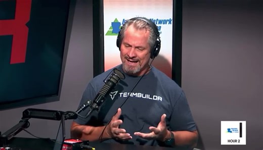 Such an honor to spend nearly an hour today with Tommy Moffitt 🏈 He opened up on: -Leaving LSU -What he’s working on -Jobs he nearly took / LSU memories -Brian Kelly and the ‘22 Tigers Find the time to watch! ⬇️ 🎥 https://youtu.be/BzoyUiNSMUo (1:03:00 mark) | Matt Moscona