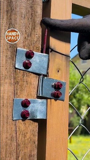 Gate Hinge from Scrap Metal! Nail Hack!
