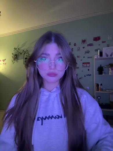 Realistic Vamp Look: Stylish Outfit Inspiration