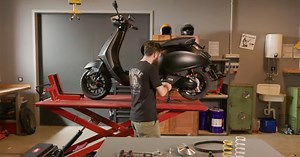 Vespa Tutorial: Assembly Malossi Multivar 2000