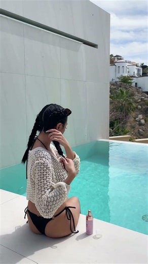Poolside refresh | #Beachwaver Braid Balm perfect for pre summer vibes