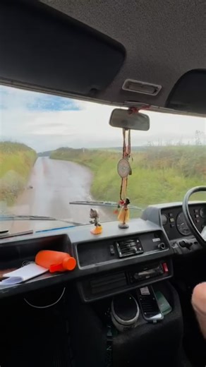 The band headed down to @sauntonroad to rehearse for the upcoming tour, rocking out, surfing, good coffee, good times. The songs are sounding awesome and they can’t wait to play them live, some the first time in 30 years. And for the eagle eyed of you there is a little surprise … can you tell what song @mrgarystringer is singing… #reef #reefband #rehearsals #replenish #tour #devon #livemusic #theybei | Reef