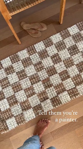 DIY Checkerboard Painted Rug Tutorial