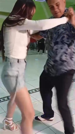 206K views · 3.6K reactions | Camilo Jr González dúo Dinamico y Dax Rlde Clubs De Baile En La Cdmx Tv y Su programa Jugueteando Con El Ritmo Salon De Eventos Sociales "Albert" Lalo Rakonas | Juan García | Facebook