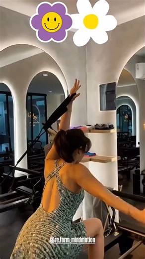 Gisella Anastasia Fans 💫 on Instagram: "Gisella Anastasia (Gisel) adalah seorang selebriti Indonesia yang dikenal sebagai penyanyi, aktris, model, dan pembawa acara. 👩‍🎤 Siapa Dia? Nama lengkapnya Gisella Anastasia Suryanto, lahir pada 16 November 1990 di Surabaya, Jawa Timur. Ia mulai dikenal publik setelah menjadi runner-up Indonesian Idol Musim 5 pada tahun 2008. 🎶 Karier Setelah Indonesian Idol, Gisel merilis beberapa single, tampil di berbagai acara televisi,