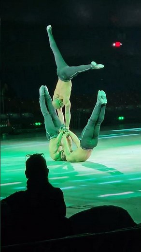 3 Men, One Amazing Strength Pose – Garden Bros Circus!