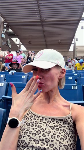 Not the standing ovation!!!! | kevin costner standing ovation