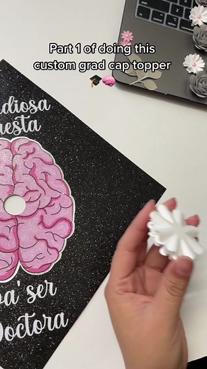 Creative Grad Cap Topper Ideas for Psychology Majors | Class of 2023