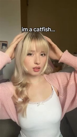 Mae on Instagram: "My moles may be fake… but at least they’re strategically placed! 🫣 Would you guys want a vid explaining where to place them for your face? 🌷 #makeupinspo #makeuptips #makeuphacks #fauxfreckles #fypp #foryou"