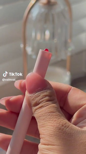 Cutest pens! & write super smooth! #pens #kawaii #kawaiistationery #stationery #stickers #desk #desksetup #journaling #journal #stars #pen #cute