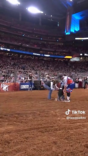 🐑 Sheep was about 2 inches from ruining 5 year old girl willow #houstonrodeo This event is called Mutton busting, a staple kid-friendly rodeo activity for ages 4-7, simulates bull riding on sheep and draws crowds for its chaotic, endearing moments