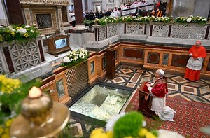 Pope Leo XIV prays at tomb of St. Paul - Vatican News