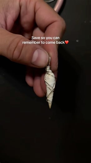 How to make a necklace with a seashell #jewelryshorts #howtomake #pendant #wirewrapping #seashell