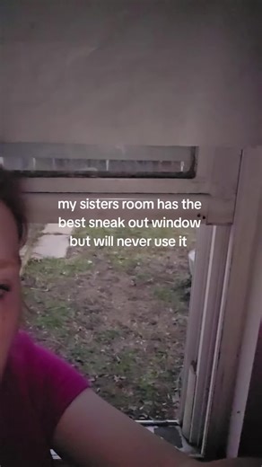 and I got stuck with a screen in window thats super high like bro if this was my room I would be able to sneak out super easily and quietly and they will never use this window for that 😔😔 #fyp #relateable #window #sister #sneakingout