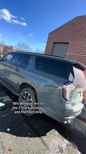 2026 Chevy Suburban with 18% Window tint for the 2 front windows and the front strip . #tintedwindows #polarizado #windowtinting #chevysuburban #chevy