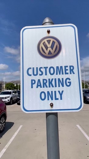 Pre-owned 2022 Golf R AVAILABLE! 🟢 Stop in and grab it before someone else does! 🏁 #BrandonTomesVW #McKinneyTX | Brandon Tomes Volkswagen of McKinney