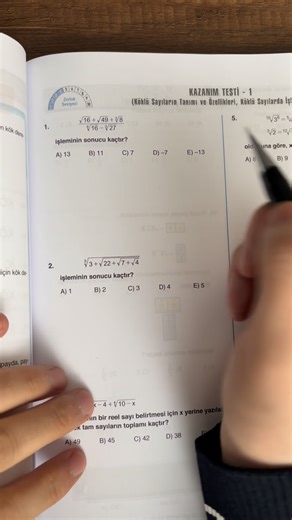 Mathflix on Instagram: "(Soru 1/8) Sınavların vazgeçilmez konusu: Köklü Sayılar. 📐 Çoğu öğrencinin işlem hatası yaptığı bu konuyu, 8 özel soru üzerinden adım adım inceliyoruz. Mathflix ile temeli sağlam at, netleri artır! Seriyi takipte kal, her gün bir yeni soruyla konuyu pekiştirelim. 💪 #MathflixMatematik #Köklüİfadeler"