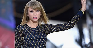 This Hanukkah-Themed Parody of Taylor Swift’s ‘Shake It Off’ Is Pretty Clever