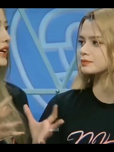 🗣️: does LomBlue (FreenBecky) have feelings for each other? Je4: well… it’s been 4 years, you know 🤭 🗣️: is MuPat (FB) real? Je4: their eyes says it all. 🗣️: what 4 years? it’s about to be 5 years now! Je4: oooohhhh 🙂‍↕️ 🗣️: any chance to see MuPat reveal [relationship]? Je4: isn’t this reveal yet? And P’freen once said, “what are you talking about? we’ve been together for 4 years already.” 😭🫠 #4elements #srchafreen #beckysangels #ฟรีนเบค #FreenBecky | Rinzzz G.