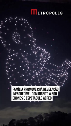 🩷 SHOW NAS ALTURAS 🩵 Na última semana, um #chárevelação no Paraná viralizou ao usar 600 #drones para anunciar o sexo de um bebê. O evento foi organizado por Gabrielle Favile e Gustavo Remor, que são moradores de São José dos Pinhais e atuam na área de tecnologia com drones. Durante o #show aéreo, os drones formaram imagens como ultrassonografia e possíveis apelidos da criança, finalizando com o nome