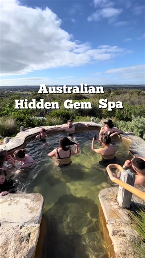 Discover Peninsula Hot Springs: A Hidden Spa in Australia