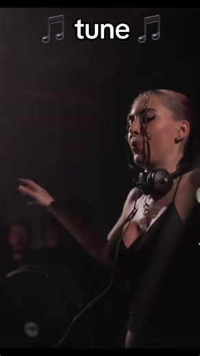 Oldskool bangers (@oldskool.bangerz)’s videos with Calvin Harris Miracle - ROCKET MAN 🚀